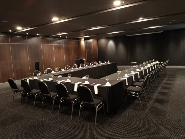 SALON MEDELLIN - U